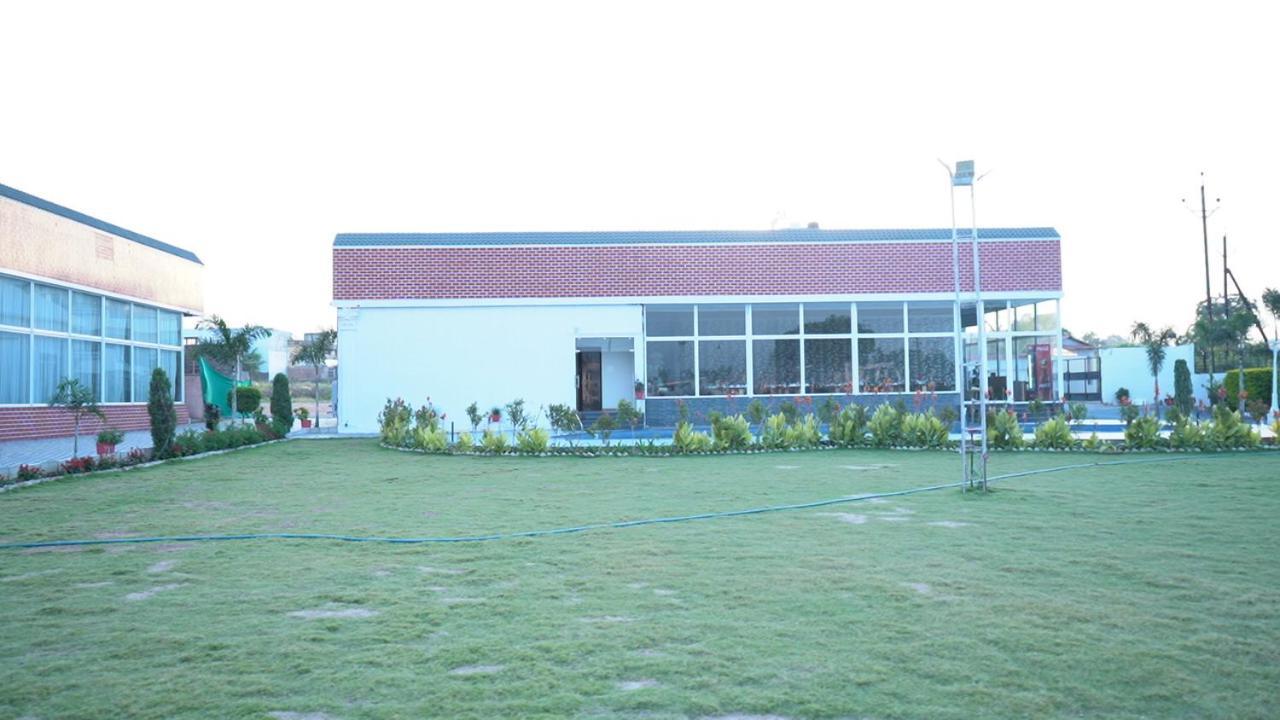 The Kamoda Resort Ambikapur Eksteriør billede